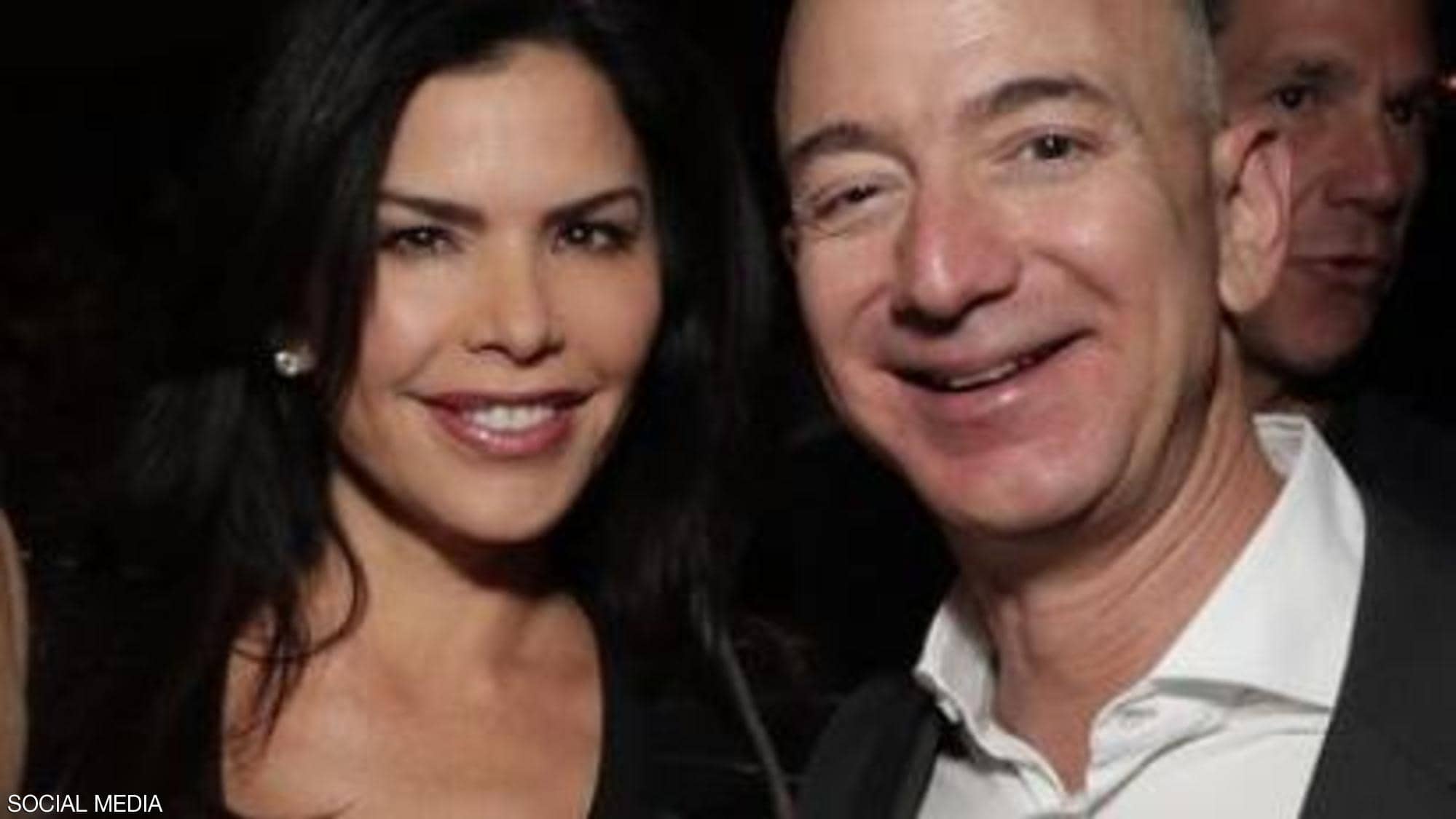 بيزوس وسانشيز