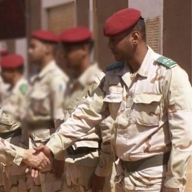 ضابط سابق: سُجنت لرفضي "الإذلال" من ضابط فرنسي والظلم يهدد الجيش (فيديو)