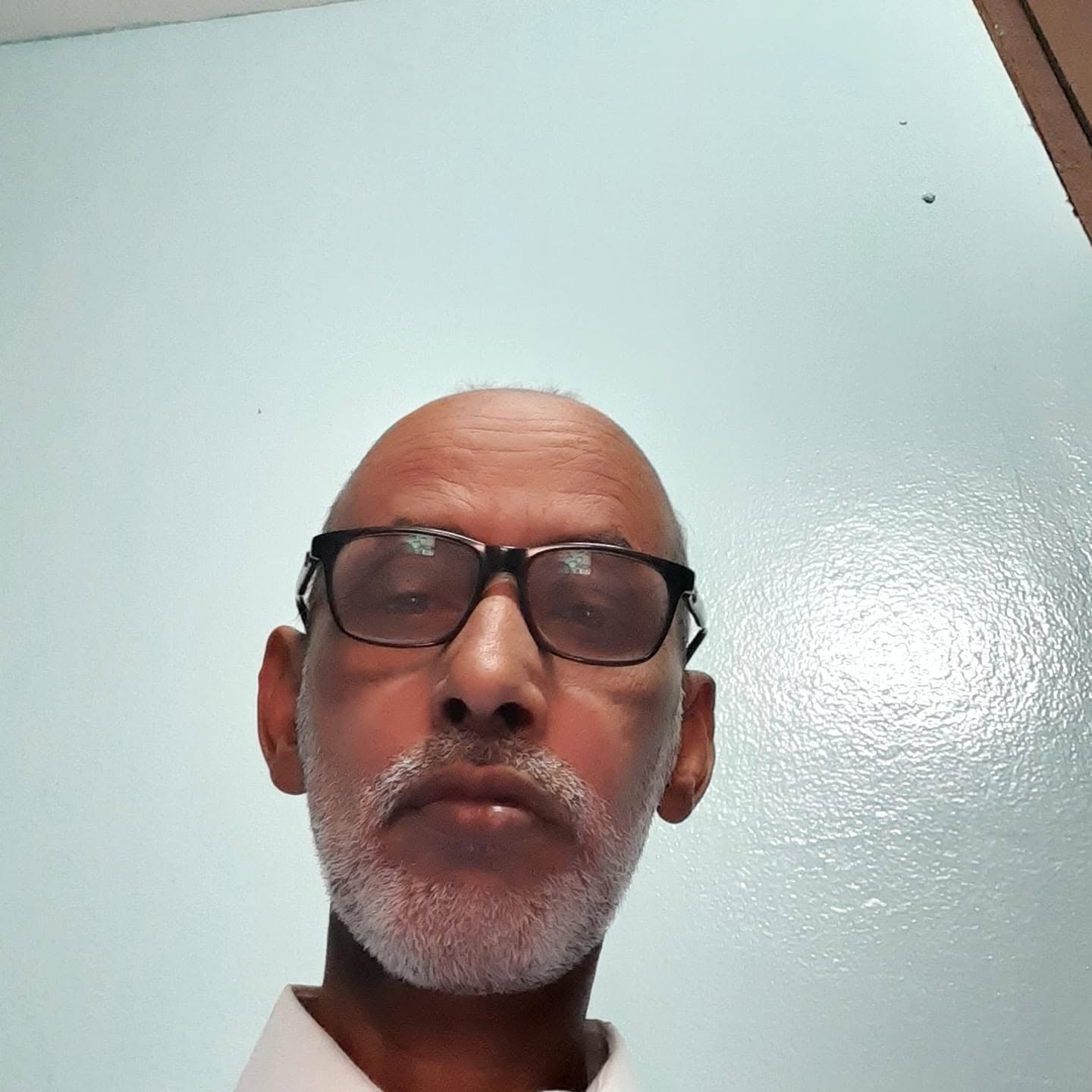 التمييز الإيجابي والتمييز السلبي